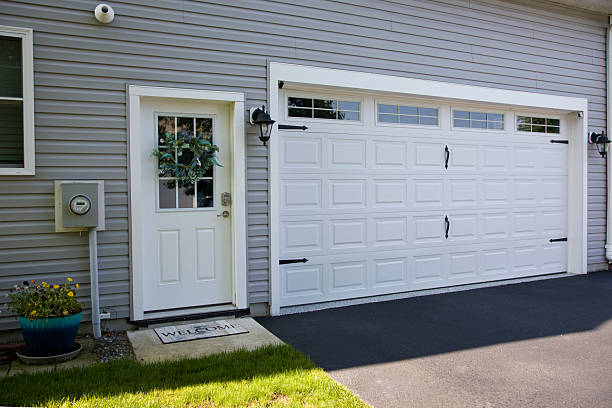24/7 Emergency Garage Door Roller Replacement experts in Wake Village, TX